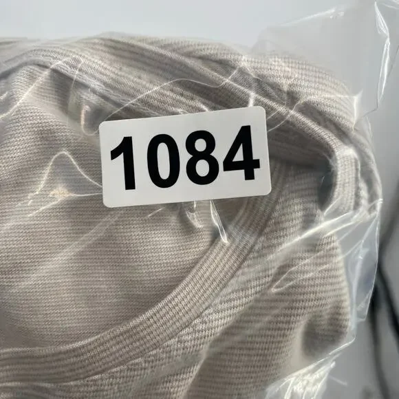 Chico’s Top Women’s Medium Tropical Palm Leaf Beaded Sequins Coastal Resortwear - Picture 8 of 8